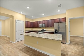 6137 SW 70th Ave in Ocala, FL - Building Photo - Building Photo