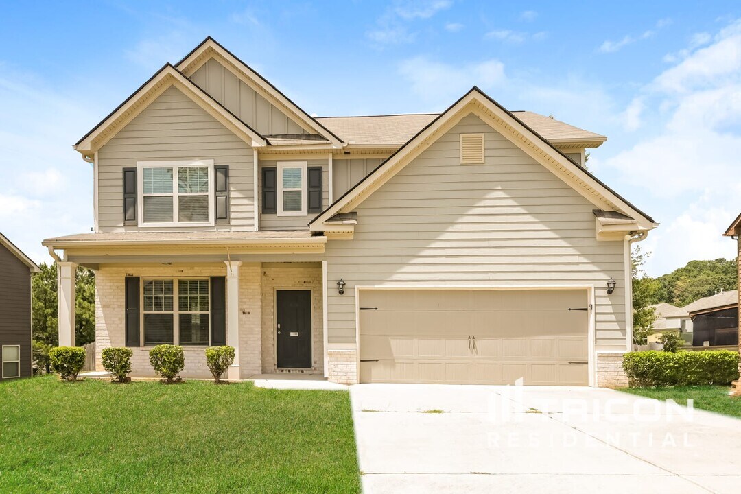 4853 Tower View Trail in Snellville, GA - Building Photo