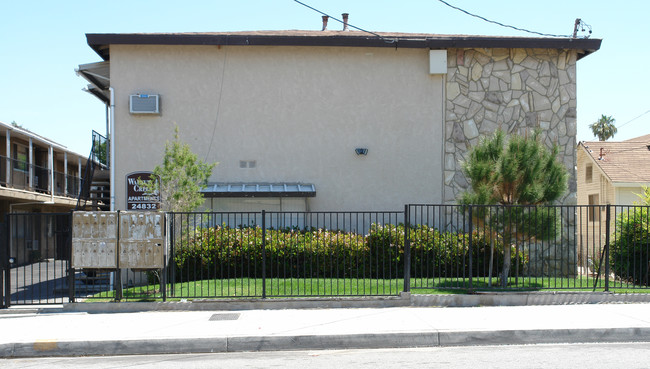 Walnut creek apartments in Newhall, CA - Building Photo - Building Photo