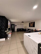 1305 E Louise Ave in Tampa, FL - Building Photo - Building Photo