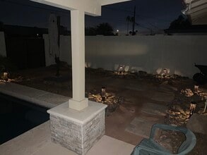 1207 E Loyola Dr, Unit smaller bedroom with 1 closet in Tempe, AZ - Building Photo - Building Photo