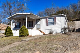 5984 Marina View in Osage Beach, MO - Building Photo