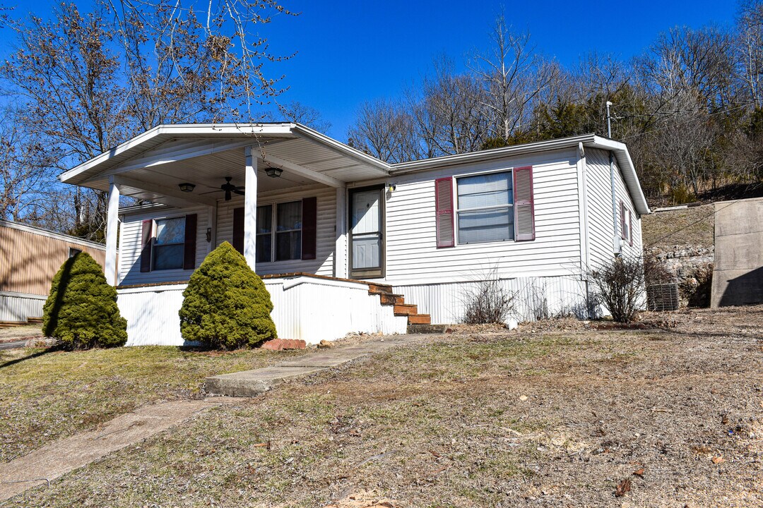 5984 Marina View in Osage Beach, MO - Building Photo