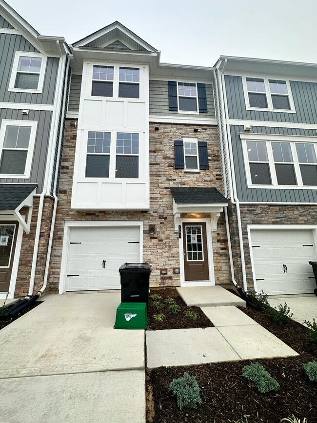 581 Rivanna Hl Rd in Glen Allen, VA - Building Photo - Building Photo