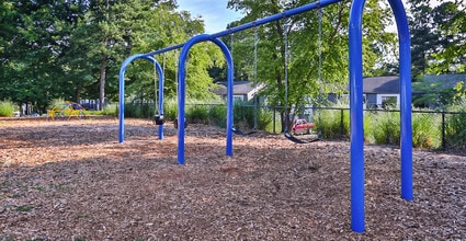 The Cove at Fairforest Apartments in Greenville, SC - Building Photo - Building Photo