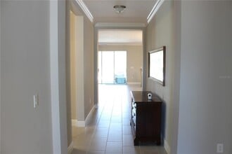 5721 Long Shore Loop in Sarasota, FL - Foto de edificio - Building Photo