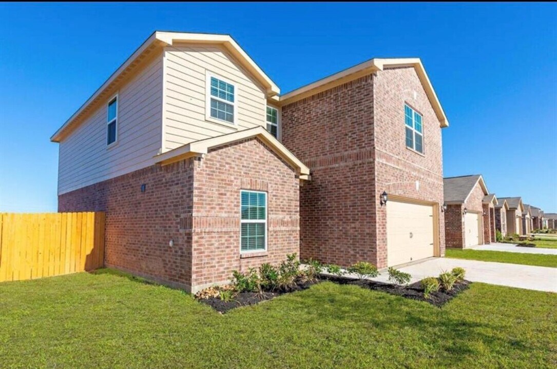 2048 Mule Ridge Dr in Katy, TX - Building Photo