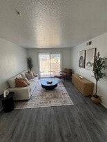 Longhorn Pavilion in Palmdale, CA - Building Photo