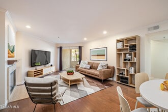 5744 Oak Bend Ln in Oak Park, CA - Building Photo - Building Photo