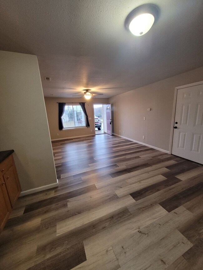 436 Shade Tree Ln-Unit -1 in Farmington, MO - Building Photo - Building Photo