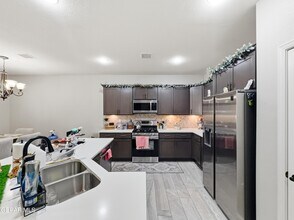 12805 Kingsbury Ave in Horizon City, TX - Building Photo - Building Photo