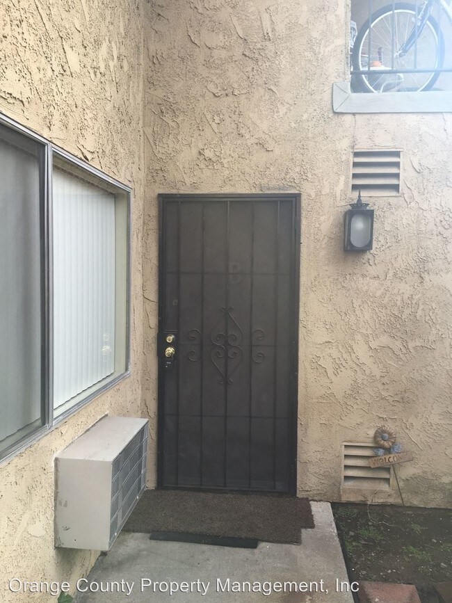 2240 Franzen Ave in Santa Ana, CA - Building Photo - Building Photo