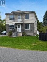 123 New St in Cornwall, ON - Building Photo