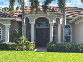 5829 NW Zenith Dr in Port St. Lucie, FL - Building Photo - Building Photo