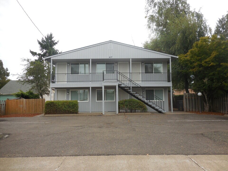 417 SE 6th Ave in Albany, OR - Building Photo
