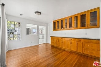 1050 Centinela Ave in Santa Monica, CA - Building Photo - Building Photo