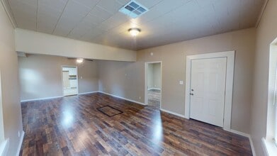 1009 S Muskogee St in Sapulpa, OK - Building Photo - Building Photo
