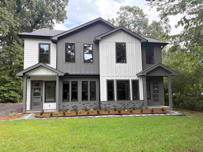 property at 226 E Bradford Rd
