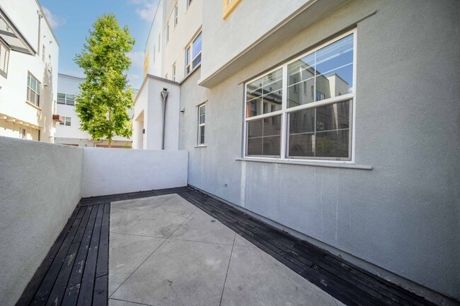 134 Acamar in Irvine, CA - Building Photo - Building Photo