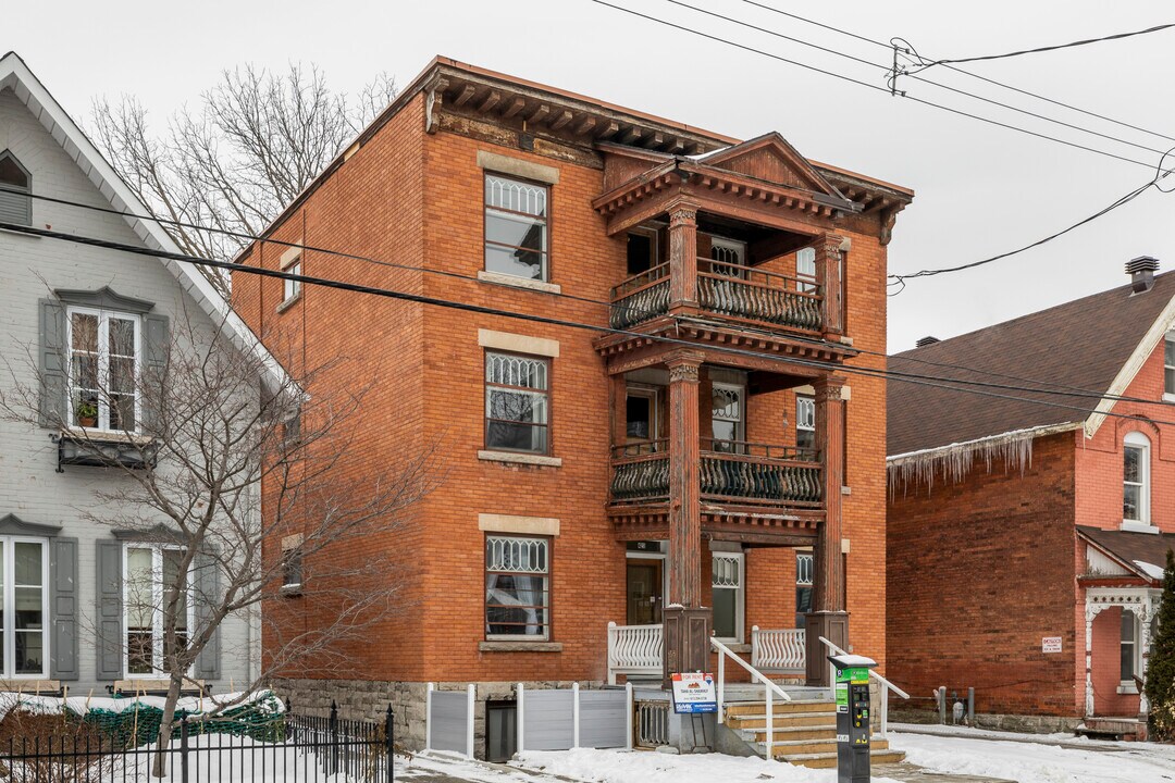 421 Lisgar St in Ottawa, ON - Building Photo