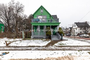 2100 W 95th St in Cleveland, OH - Building Photo