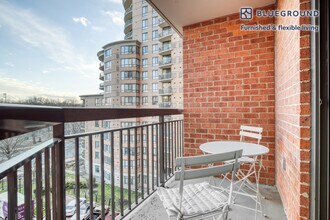 801 15th St S, Unit FL6-ID410 in Arlington, VA - Foto de edificio - Building Photo