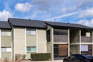 920 N Lake Destiny Rd in Altamonte Springs, FL - Building Photo