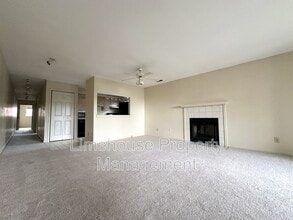 737 W Ocean View Ave in Norfolk, VA - Building Photo - Building Photo