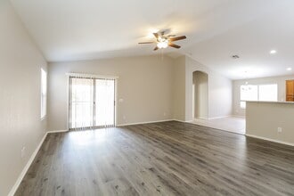 501 S 125th Ave in Avondale, AZ - Building Photo - Building Photo