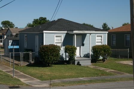 2201 Stafford St in Gretna, LA - Building Photo