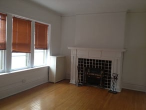 212 N Oak Park Ave in Oak Park, IL - Building Photo - Building Photo