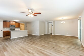 3703 Summit Oaks Dr in Green Cove Springs, FL - Foto de edificio - Building Photo