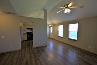 3002 Morris St in Republic, MO - Building Photo - Building Photo