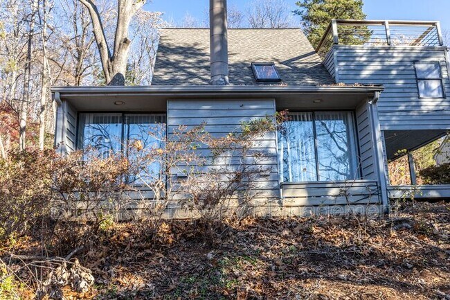 258 Deer Crest Heights in Charlottesville, VA - Building Photo - Building Photo