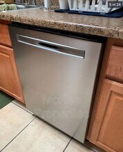 6323 Connie Dr in San Diego, CA - Building Photo - Building Photo