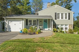 181 Highland Ave in Warwick, RI - Building Photo - Building Photo