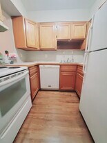 24 Adams Ave in Stamford, CT - Building Photo