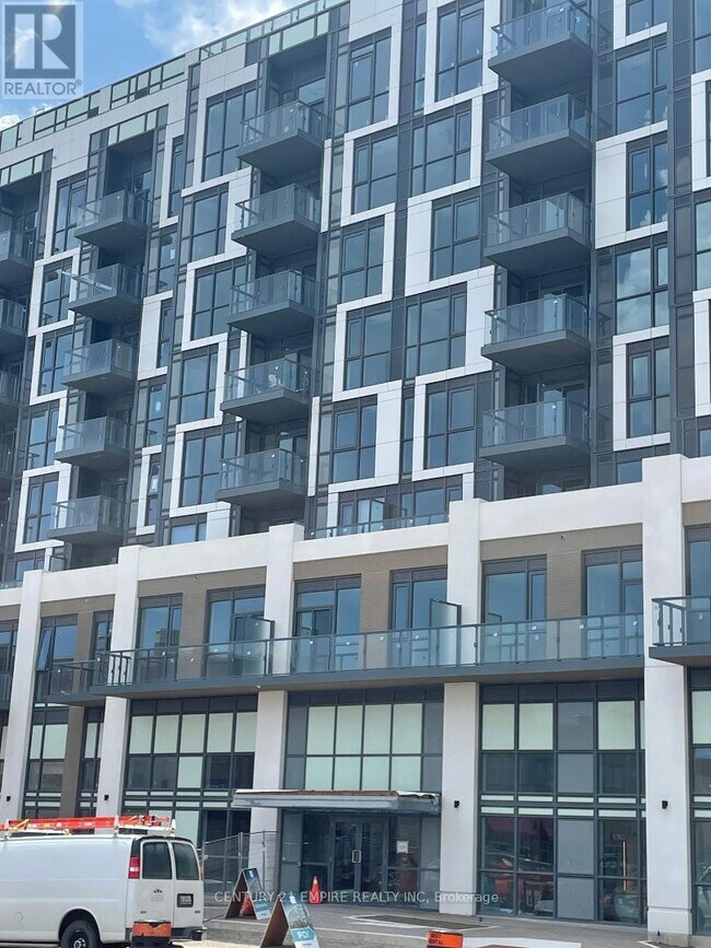 509-509 Dundas St W