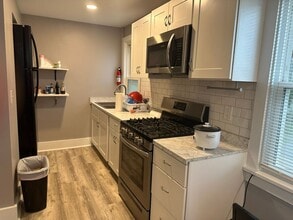 908 W Beaver Ave in State College, PA - Building Photo - Building Photo
