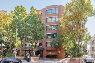 Place Kensington in Westmount, QC - Building Photo