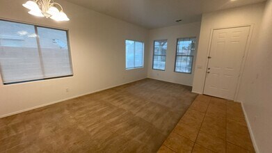 3860 S Coach House Dr in Gilbert, AZ - Foto de edificio - Building Photo