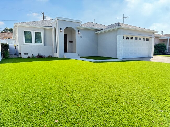 property at 3702 Somerset Dr