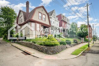 2922 Hackberry St in Cincinnati, OH - Building Photo - Building Photo