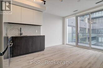 36-636 Zorra St in Toronto, ON - Building Photo - Building Photo