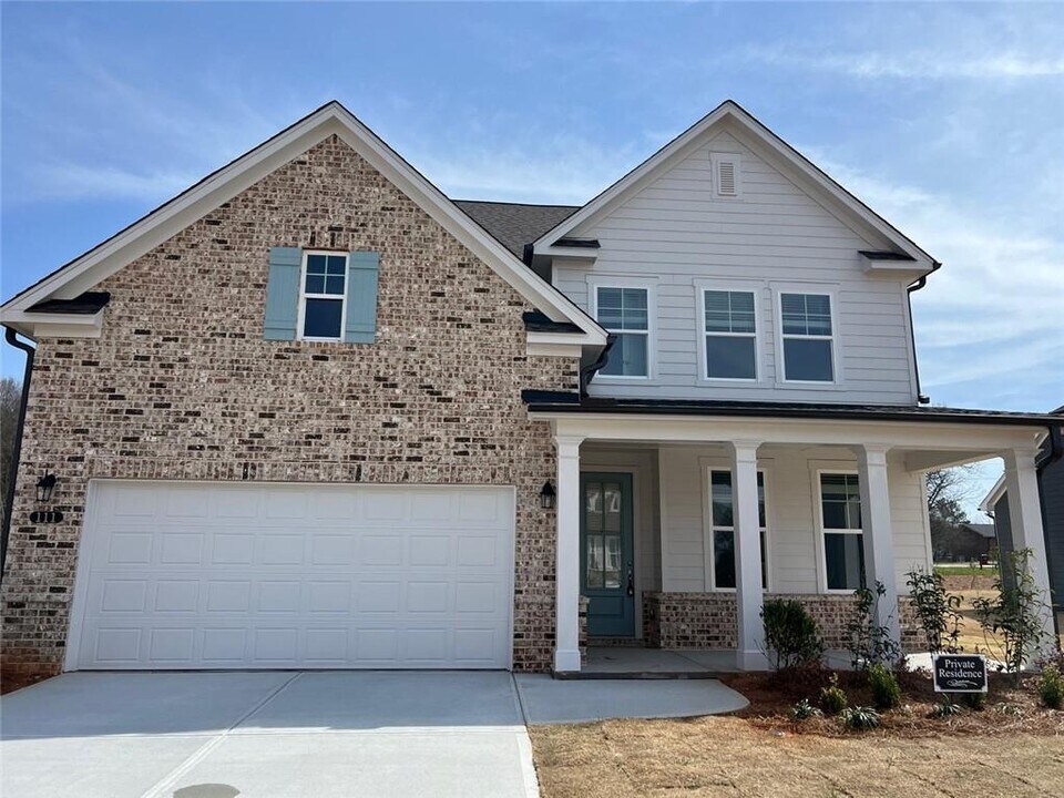 111 Grand Mdws Dr in Hoschton, GA - Building Photo