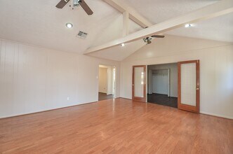 7923 Burgoyne Rd in Houston, TX - Building Photo - Building Photo