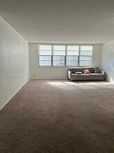 251-174 174th St in Sunny Isles Beach, FL - Building Photo - Building Photo