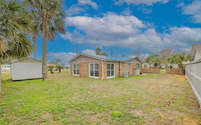 403 E Gulf Blvd in Panama City Beach, FL - Foto de edificio - Building Photo