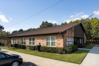 Northside Plaza Apartments(62+ Community) in Angleton, TX - Building Photo - Building Photo