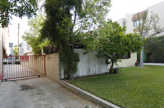 457 W California Ave in Glendale, CA - Building Photo - Building Photo